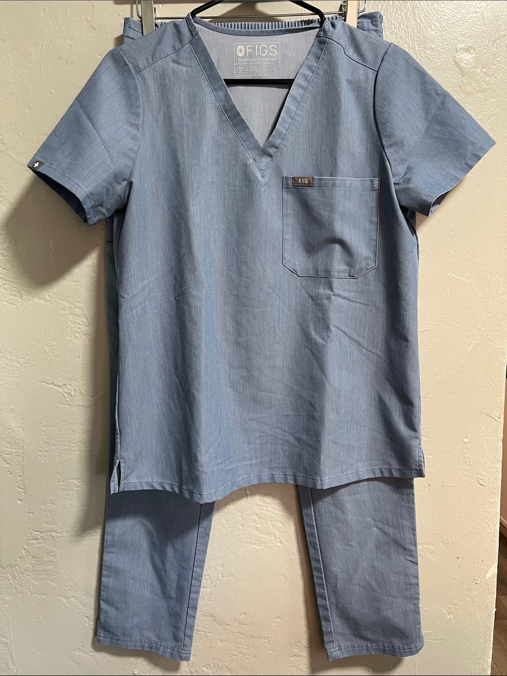 FIGS Technical Collection V Neck XS Heather indigo